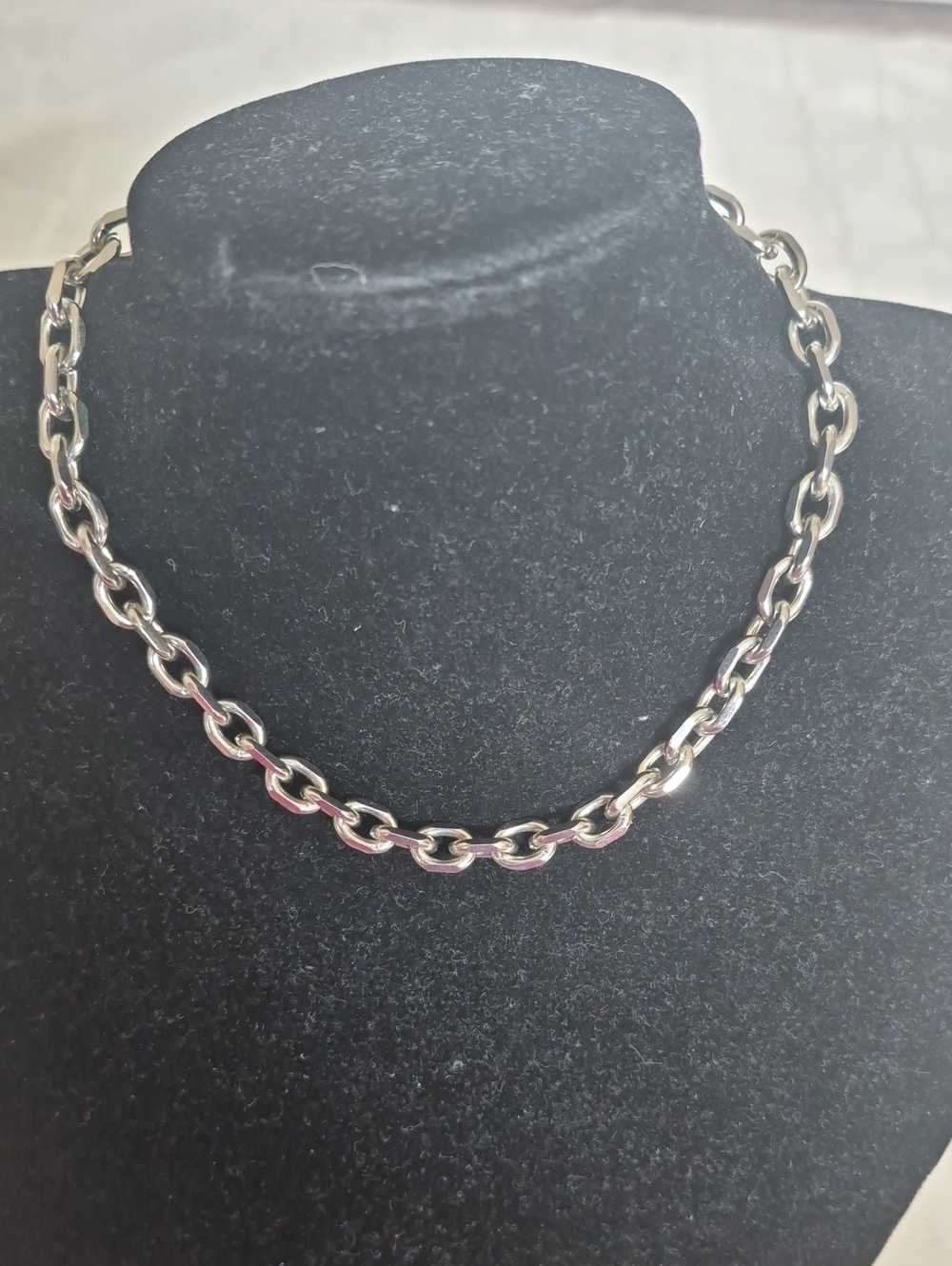 Classic Silver Choker Chain Necklace - Polished Link Design